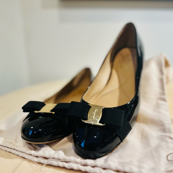 Ferragamo Varina Patent Leather Ballet Flats Women’s 10 B - Picture 1 of 6